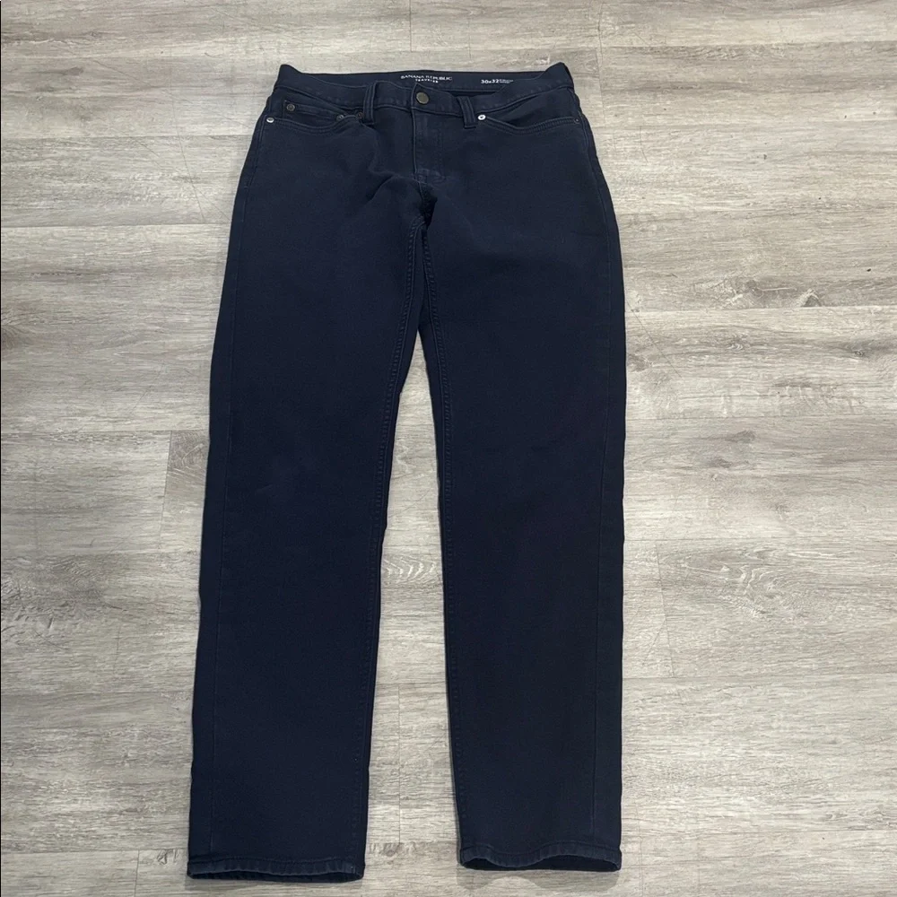 BANANA REPUBLIC Men's 30x32 Blue Athletic Tapered Fit Traveler Jeans